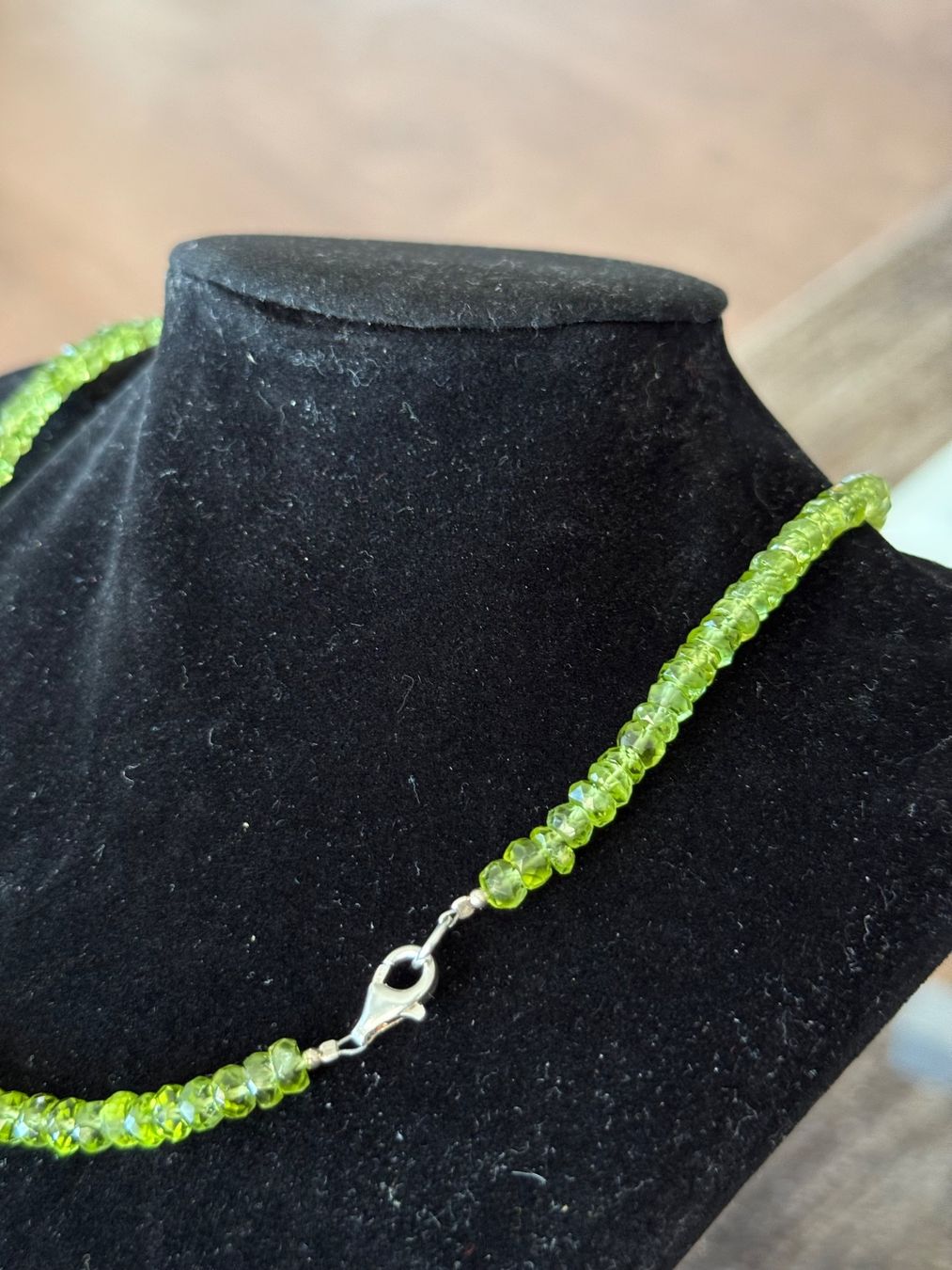 Catenine: Elegante Peridot Halskette, facettiert – Nuovo e nell'imballaggio originale da Ebikon venduto da elischka 6