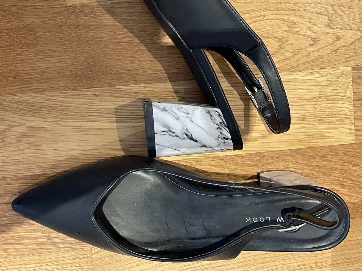 Damenschuhe: Pumps mit Marmorabsatz – Gebraucht aus Baar von oldnewnew