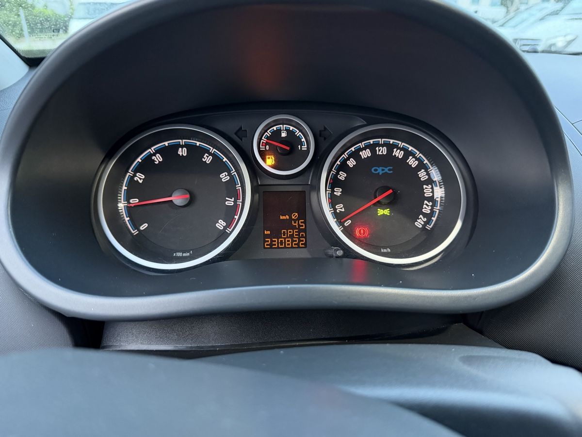 Opel Automobili: OPEL CORSA D OPC – Difettoso da Gordola venduto da sai_2bz9 8