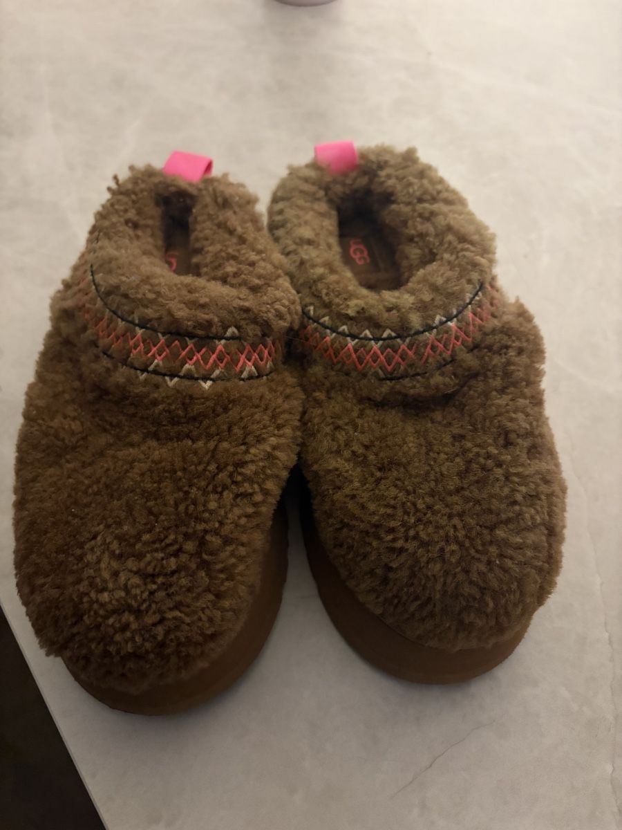 Ugg Scarpe da donna: UGG Hausschuhe - Grösse 36 – Nuovo (secondo la descrizione) da Dietikon venduto da zuerichsecondhand 2