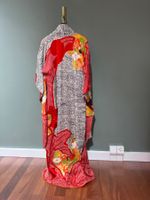 Hochwertiges japanisches Kimono aus 100% reiner Seide.