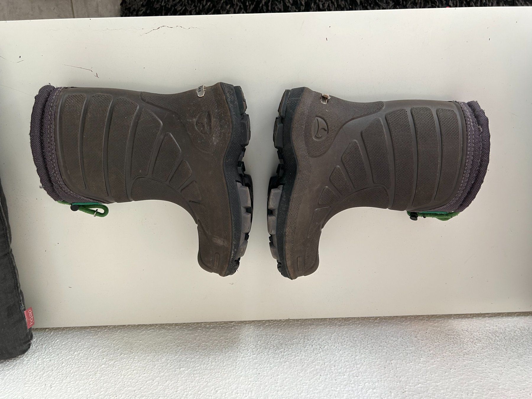 Scarpe per ragazzi: Winterstiefel mit Fütterung grau, Grösse 31 – Usato da Buttisholz venduto da PIOTRCH 2