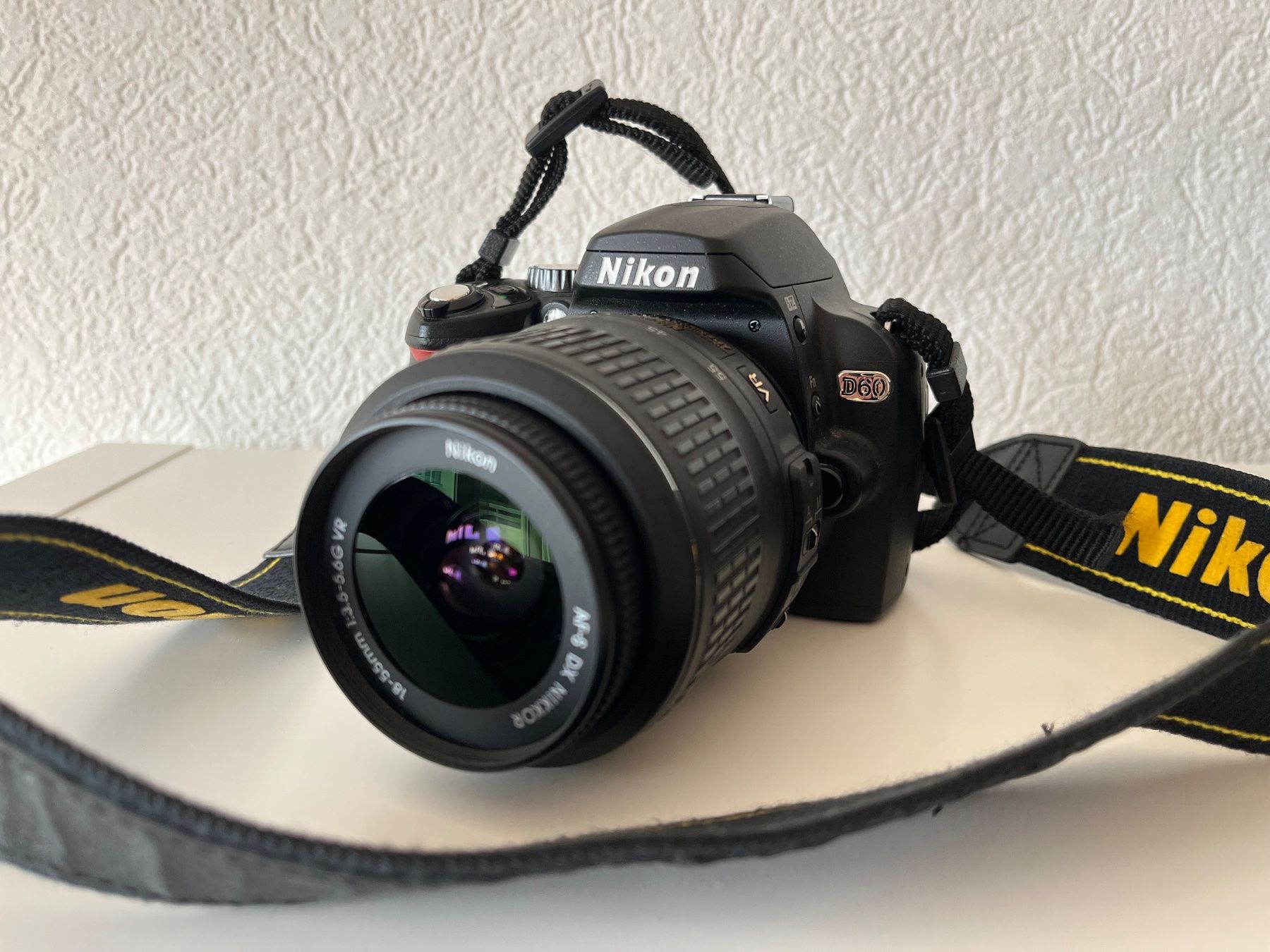 Nikon Fotocamera: Nikon D60 DSLR Kamera – Usato da Zürich venduto da Sohngen 1