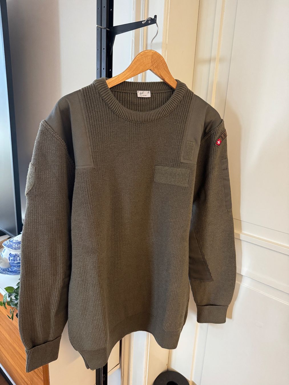 Armée suisse Uniformes: Neuauflage Instruktor Pullover Schweizer Armee XXL – Neuf (Voir description) à Tenniken par M00RlssE90