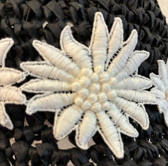 Copricapi, berretti & cappellini: Charmanter Hut "Edelweiss"  im Retro Stil – Nuovo e nell'imballaggio originale da Surava venduto da Kopfsache 1