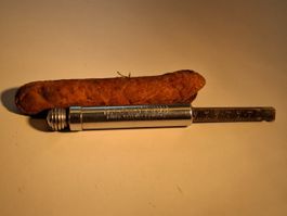Originales, 100 Jahre altes Reifendruckmessgerät (0,7–3,5 kg