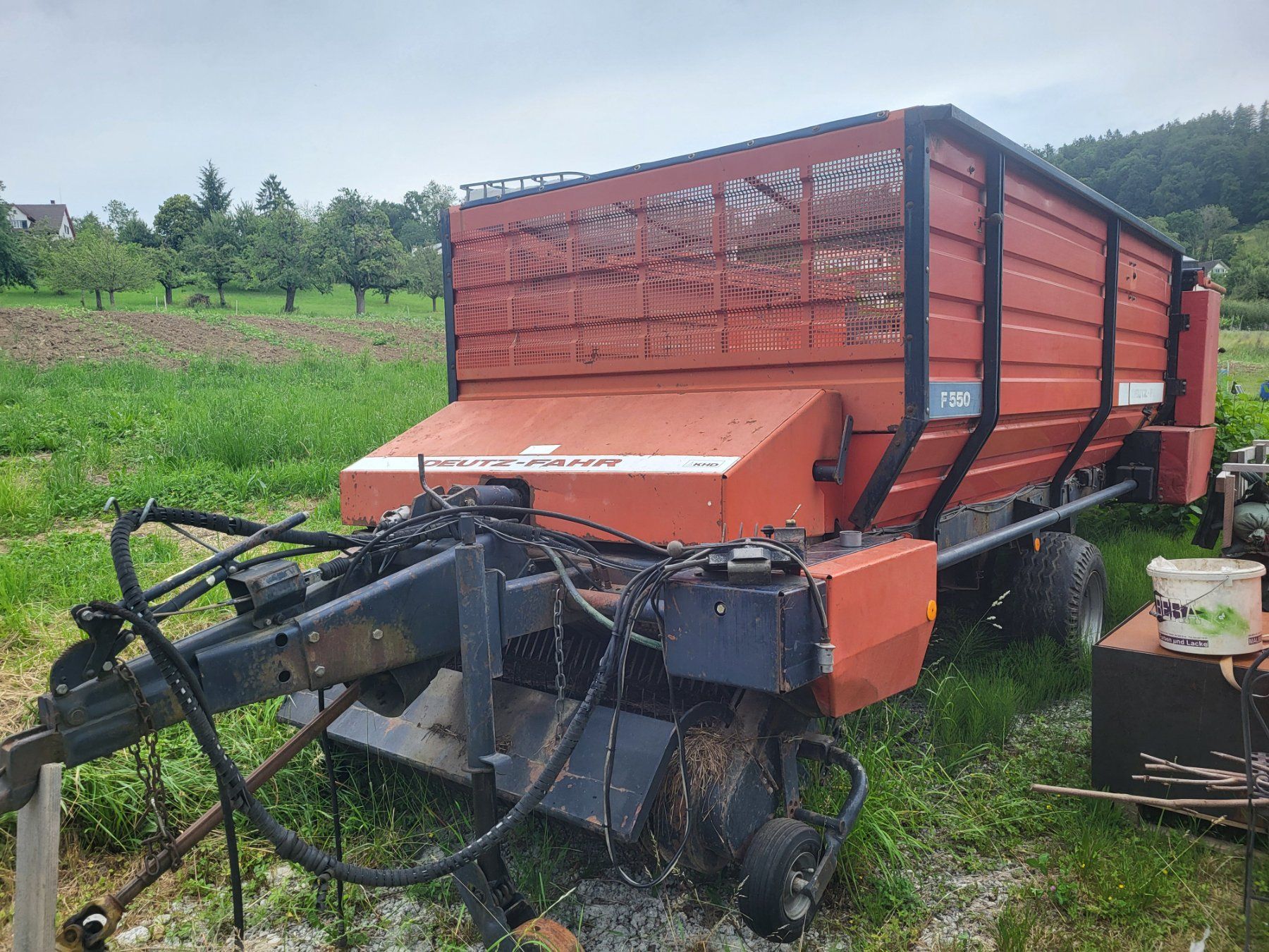 Deutz Rimorchi: Ladewagen mit Dosierwalzen – Usato da Stäfa venduto da linde84