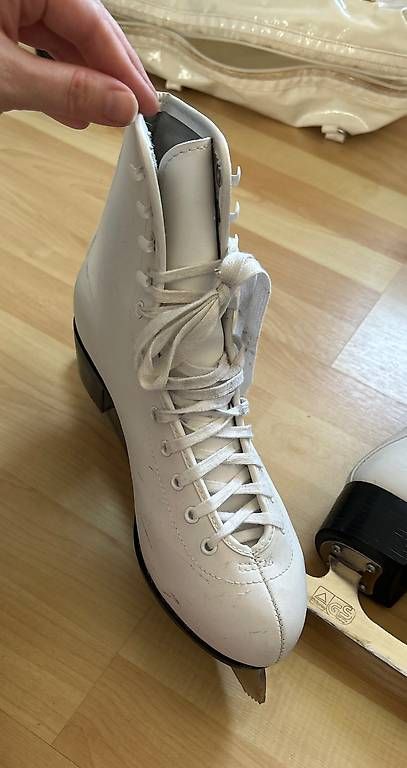 Pattini da ghiaccio: Schlittschuhe Gr 41 – Usato da Chur venduto da petang 2