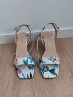 Sommersandalen mit Absatz (Grösse 37,5, ungetragen)