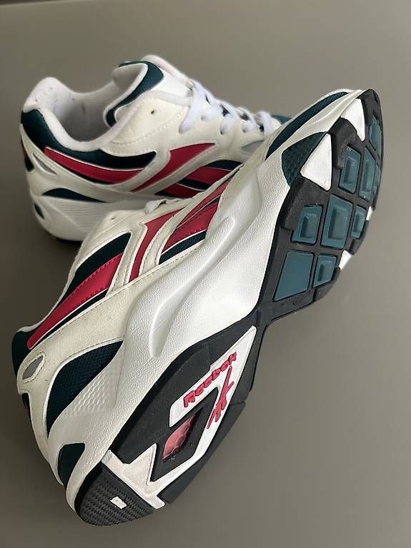 Scarpe da uomo: Reebok taille 44 – Usato da Grand-Lancy venduto da Limane 1