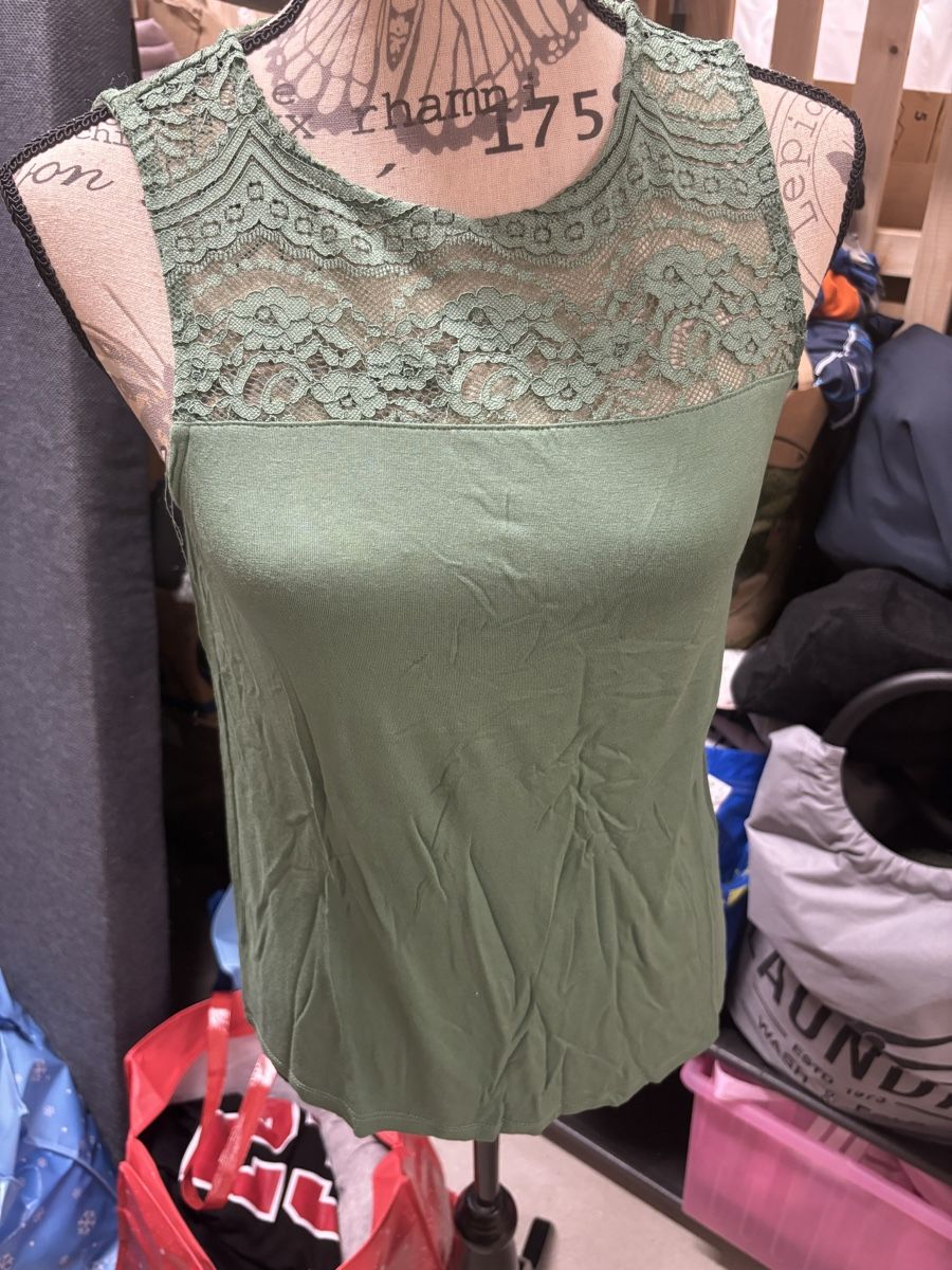 Vero Moda Tops: Top von Vero moda – Gebraucht aus Itingen von jessi811
