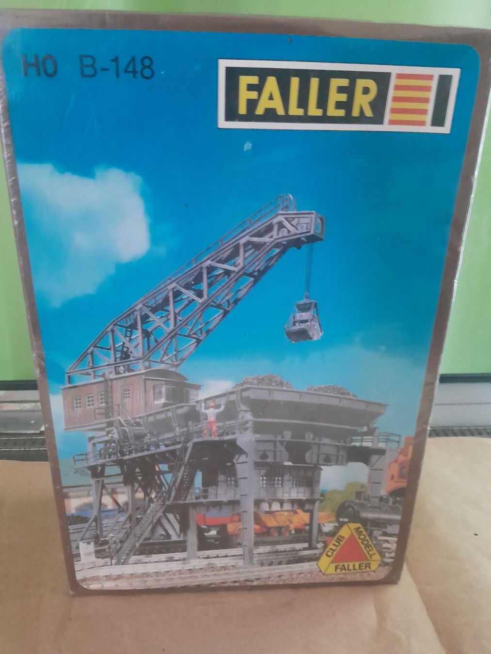 Gru: Grue à Charbon – Nuovo e nell'imballaggio originale da Le Locle venduto da BLS465