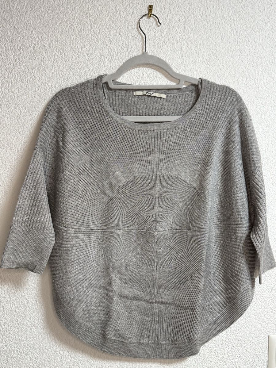 Only Pullover & Sweatshirts: ONLY Damen Pullover grau 3/4-Arm Gr. M – Gebraucht aus Wallbach von ale_db7t