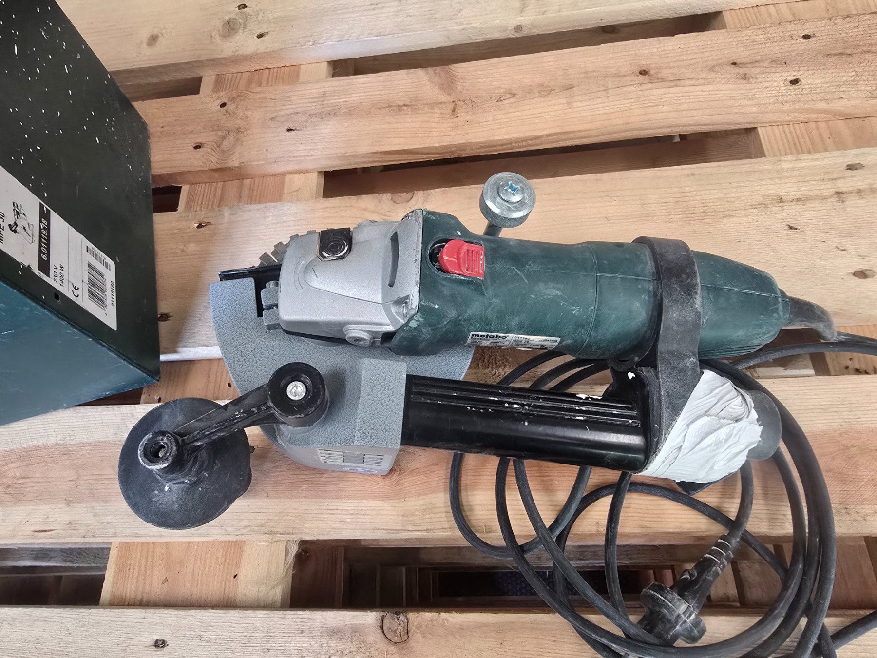Metabo Tutti gli attrezzi: Profi Metabo MFE 30 Mauernutfräse mit Koffer ab 1.- – Usato da KRINAU venduto da Mio_Liqstyle 3