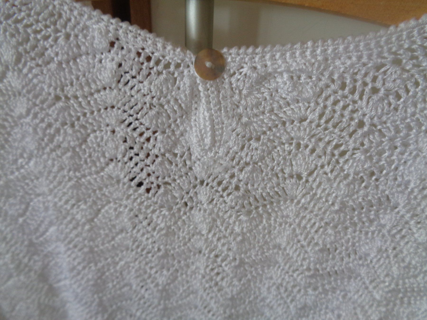 Maglioni & Felpe: Sehr schöner Häkelpullover 100% Viskose – Usato da Frauenkappelen venduto da ninanu80 2
