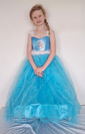 Elsa Ballkleid mit Reif