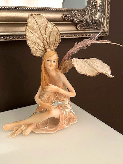 Statuette: *   ELfeNtaNz  * – Usato da Winkel venduto da zeho 7