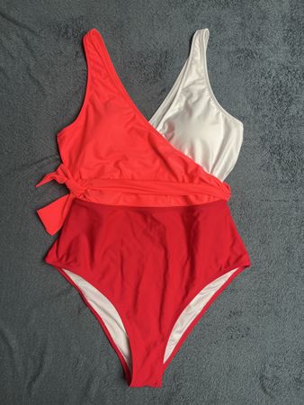 Badeanzug Gr. L rot-weiss - wie neu!