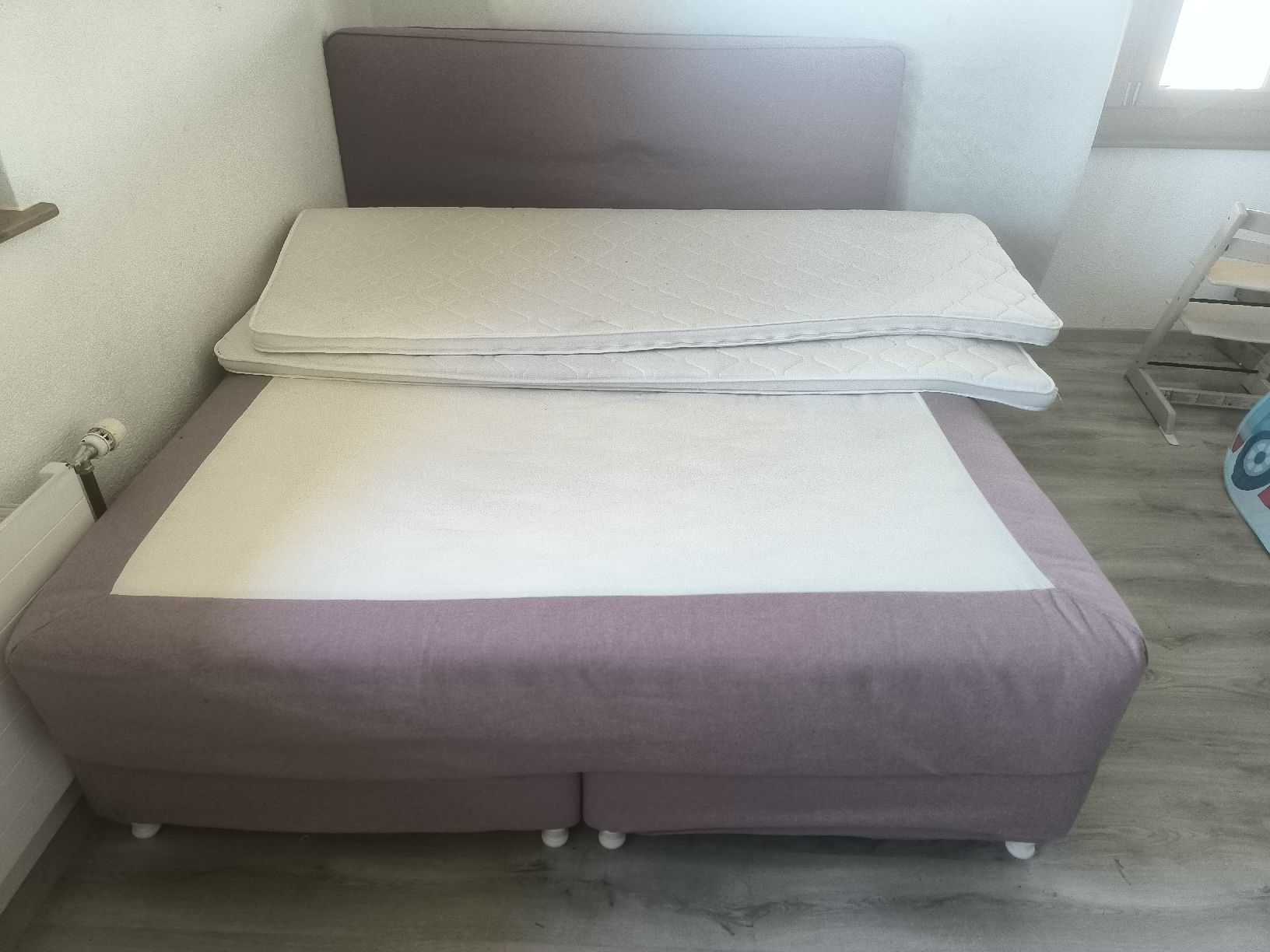 Letti: Boxspringbett mit Kopfteil – Usato da Ettiswil venduto da Hansku 1