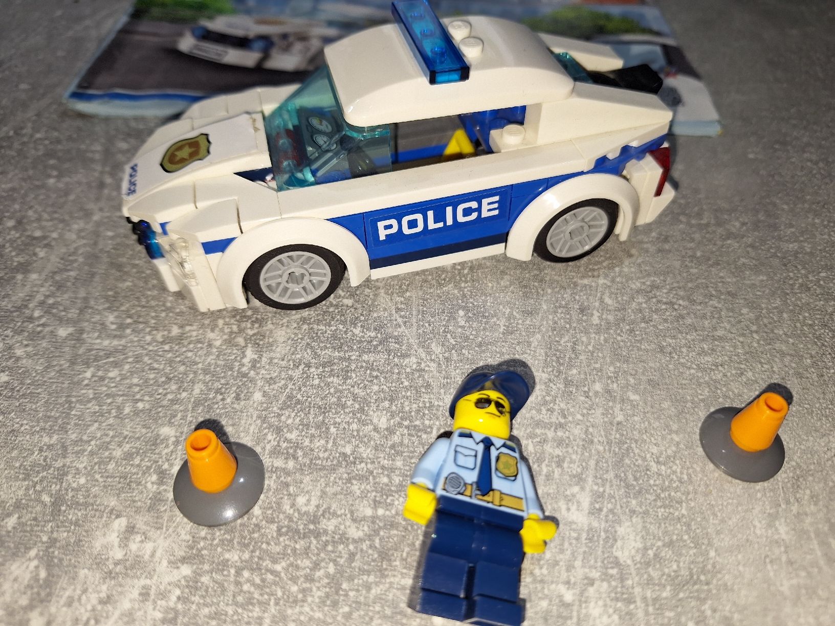 Lego Spielzeuge: Lego 60239 Streifenwagen – Gebraucht aus Egerkingen von Niceli1 1