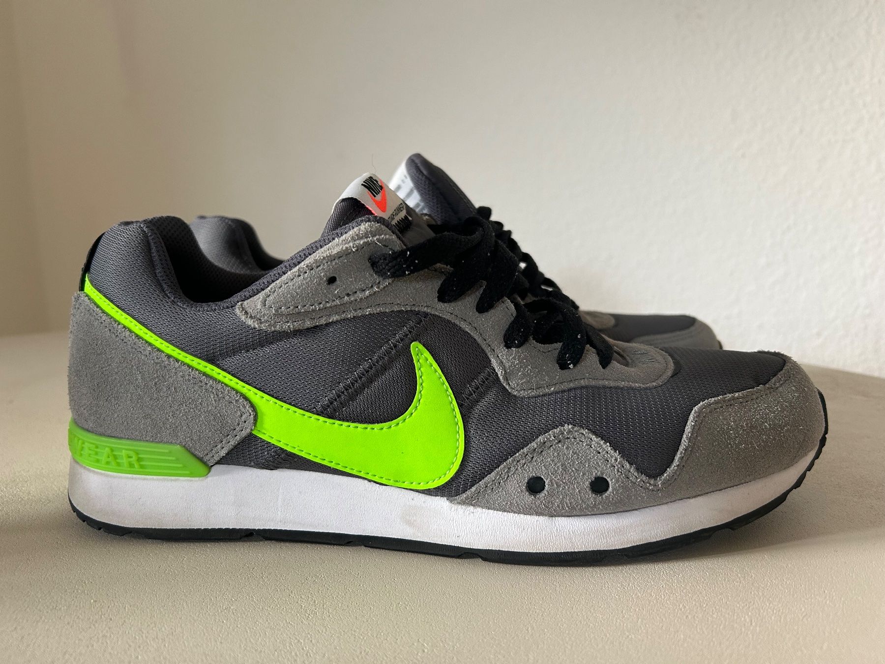 Nike Scarpe da uomo: Wenig getragene Sneaker Nike Venture Runner Gr 44 – Usato da Rorschacherberg venduto da Svebe 3