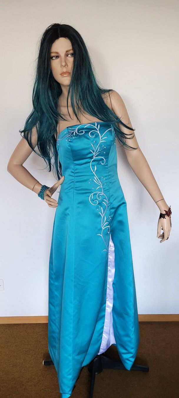 Vestiti: Abendkleid Türkis Gr.36 – Usato da SCHÜBELBACH venduto da CoKaHa 2