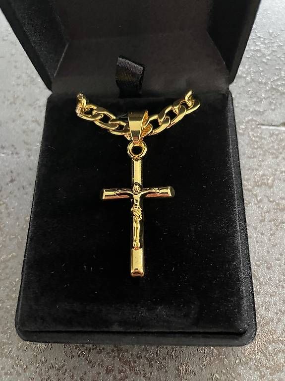 Ketten: Halskette/ Jesus am Kreuz  – Gebraucht aus ossingen von franco057 2