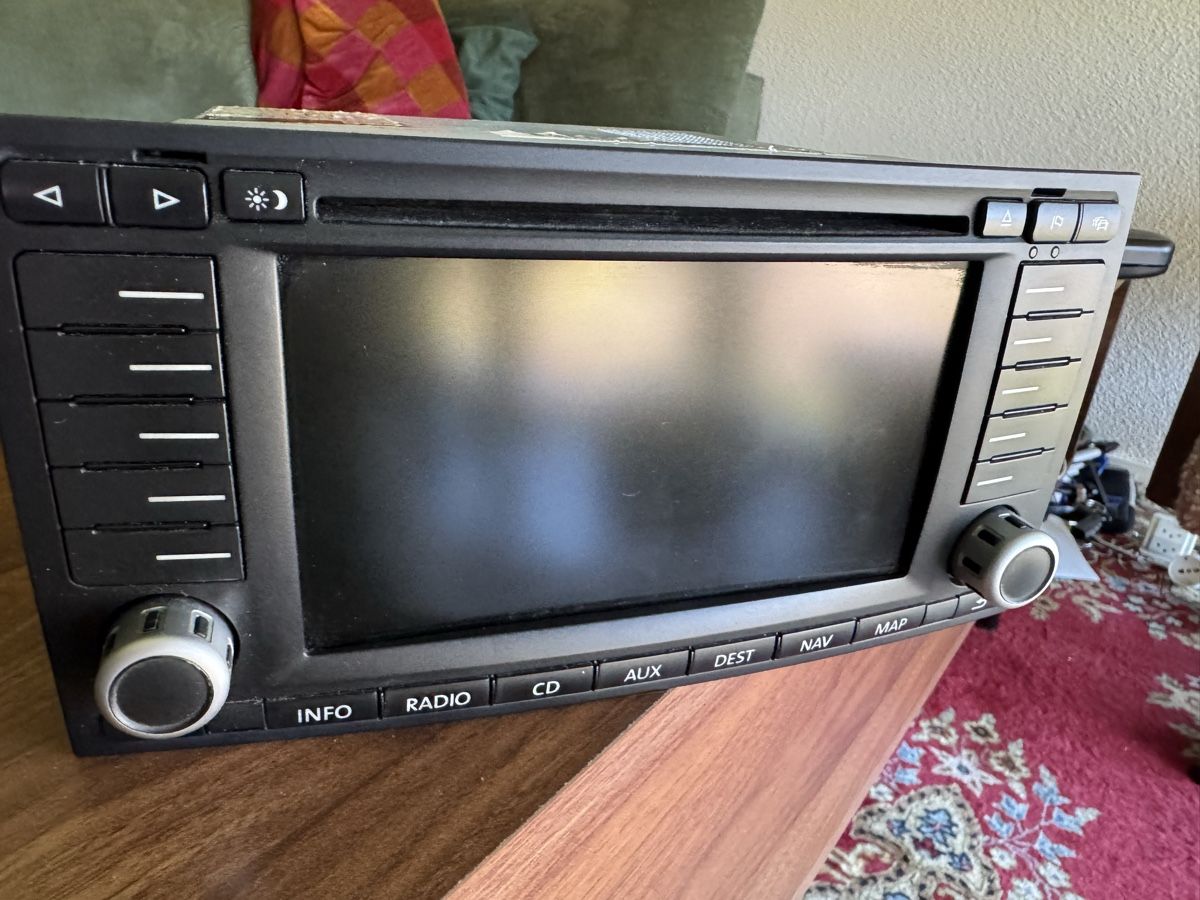 Blaupunkt Radio: Autoradio VW T5 – Usato da Luzern venduto da Knutsen7