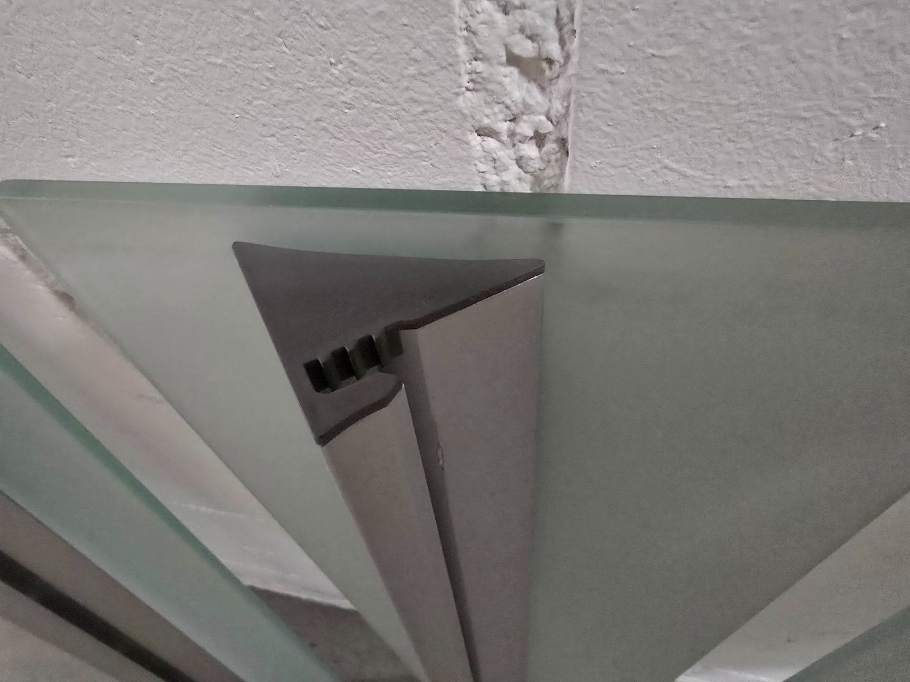 Ikea Regale: IKEA Glastablare mit Halter "Ljusdal" – Gebraucht aus Dättwil AG von wnuss78 2