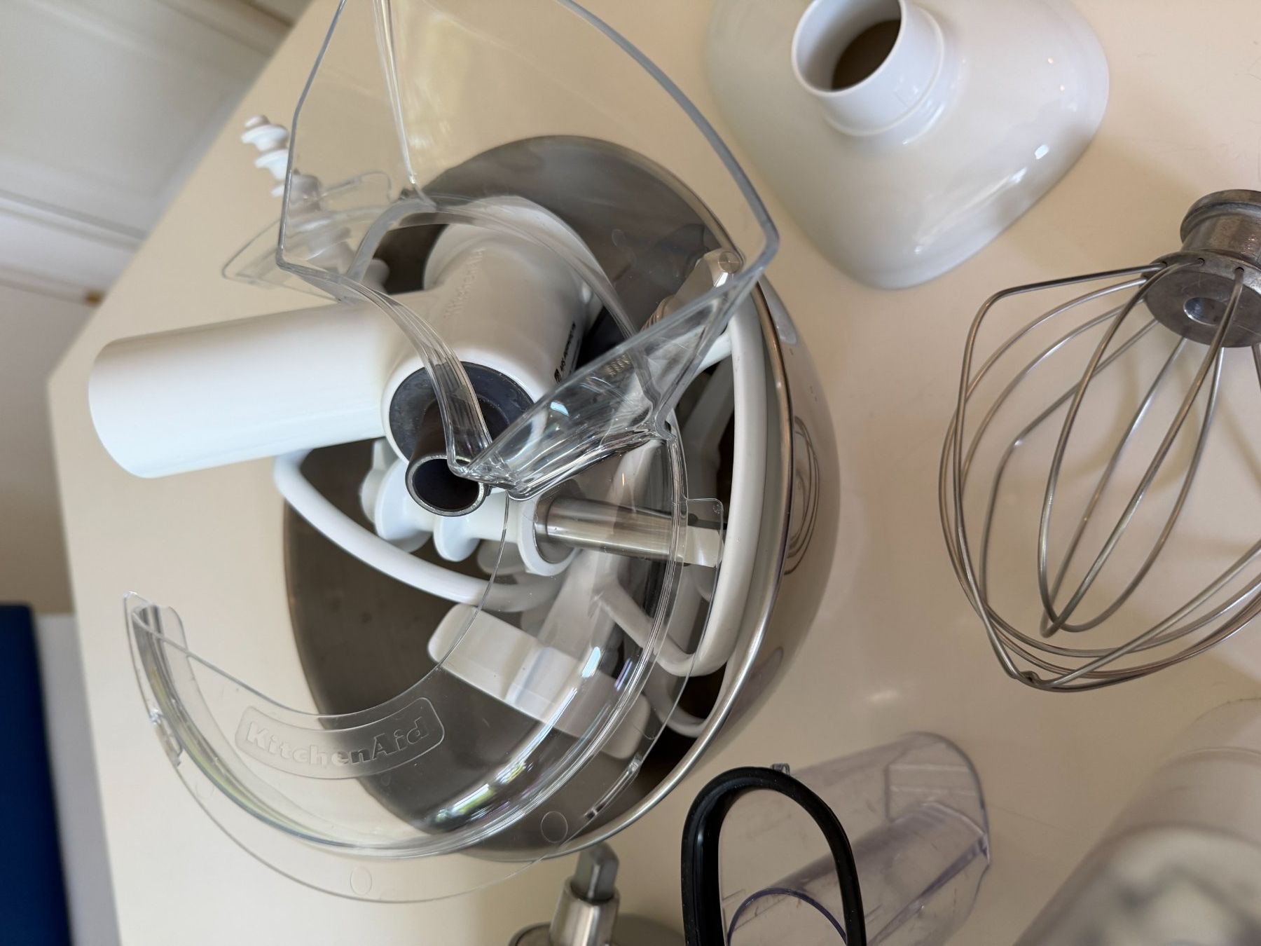 Kitchenaid Elettrodomestici da cucina: KitchenAid Artisan Küchenmodell weiss – Usato da Arbon venduto da october1 2