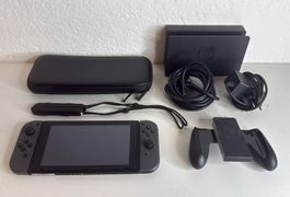 Nintendo Switch Grau inkl. Zubehör & Tasche, top Zustand!