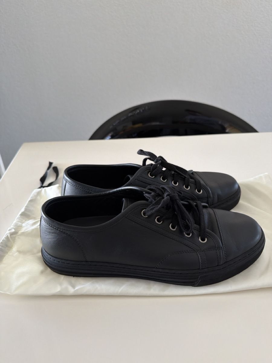 Gucci Scarpe da uomo: Gucci Sneaker schwarz aus Leder – Usato da Wetzikon ZH venduto da Alioc66