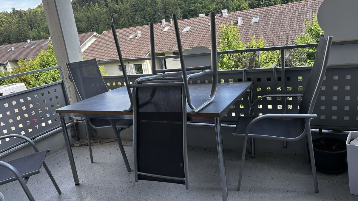 Tavoli: Balkonset Tisch & 4 Stühle – Usato da Adligenswil venduto da srj_vv8x 1