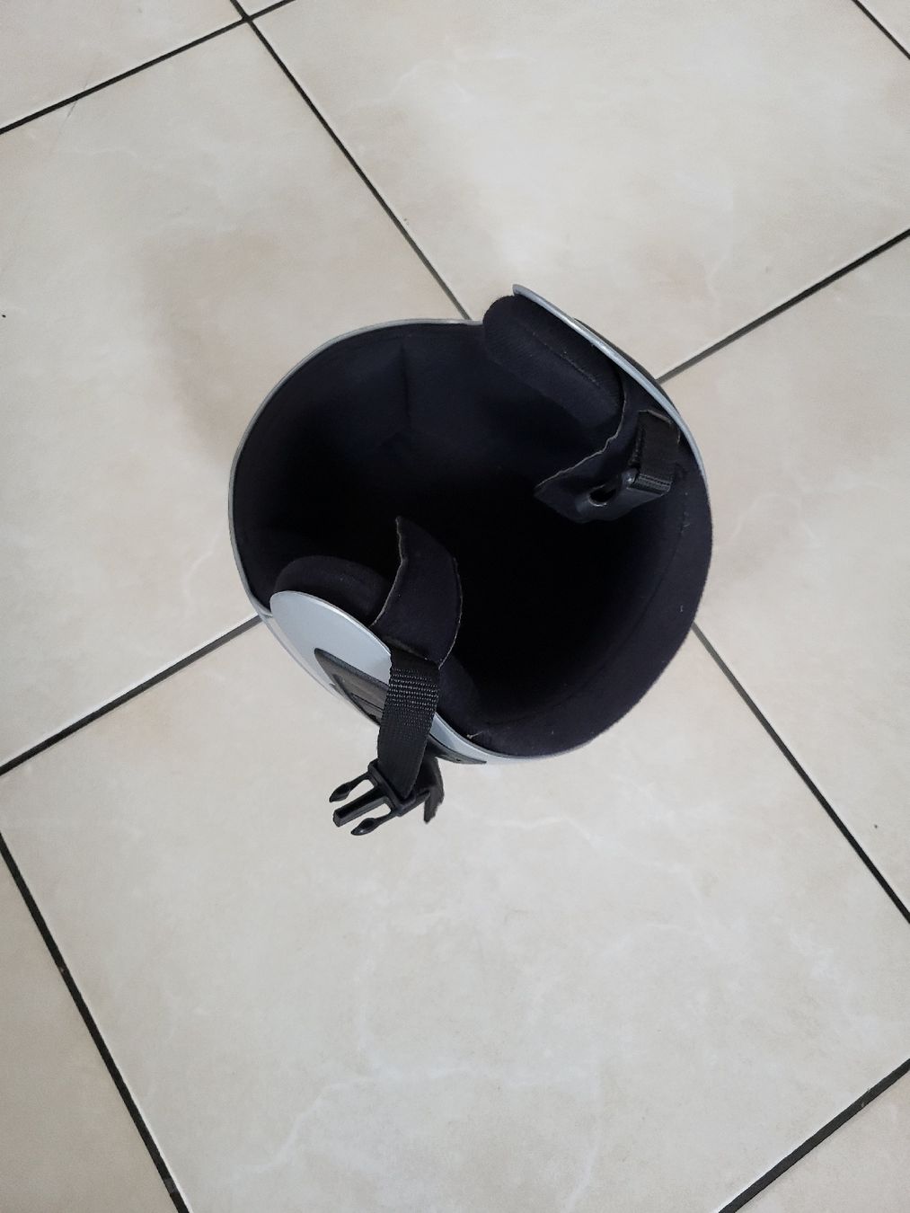 Uvex Caschi: Uvex Kinderskihelm 54cm – Usato da Tägerschen venduto da scherrersa 3