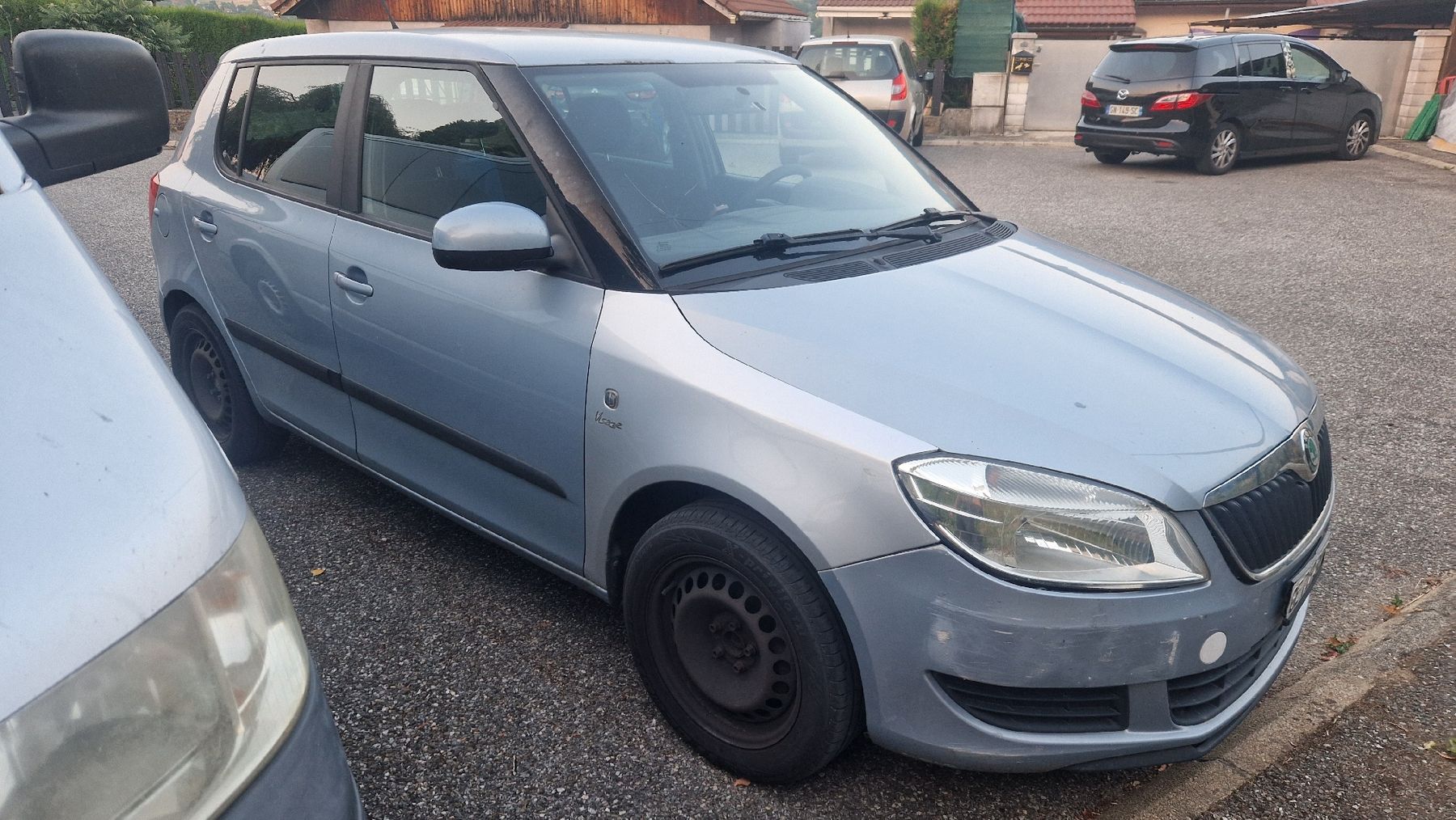 Skoda Autos: skoda fabia 2 2010  – Défectueux à Les Acacias par str_6prq 2