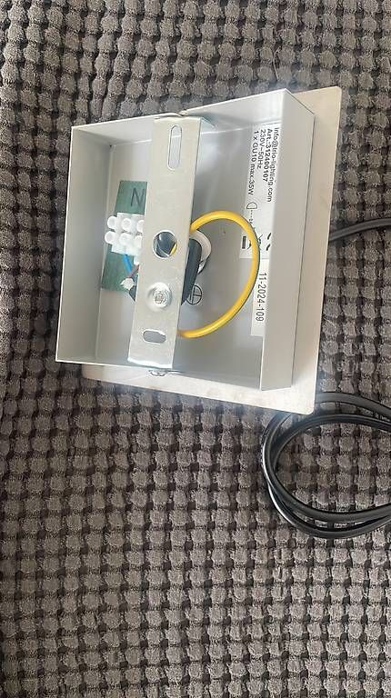 Lampes: Vendo lampada nuova  – D'occasion à Zürich par cam_5br9 3