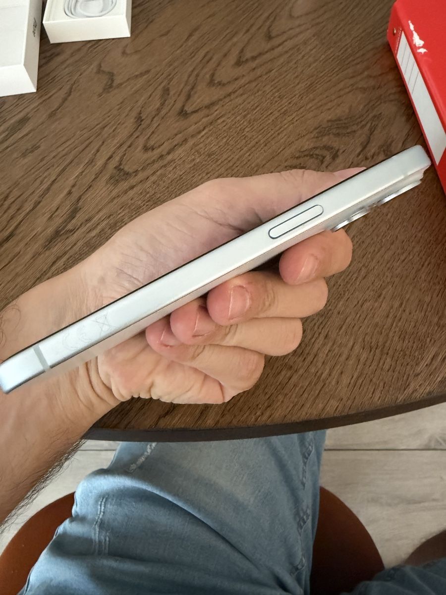 Apple Handys / Smartphones: iPhone 15 – Gebraucht aus Sementina von GiovanniPandolfi 1