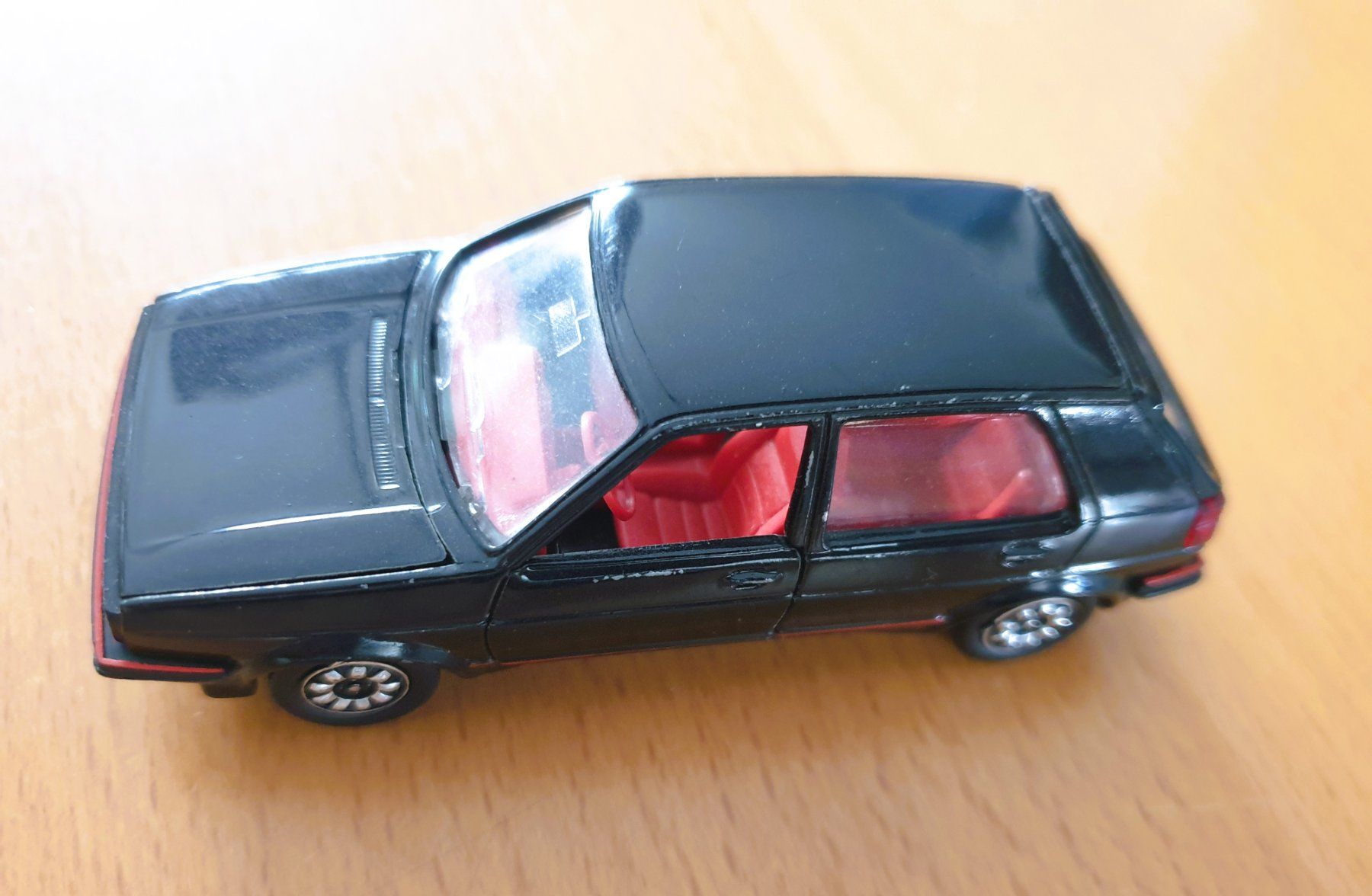 Volkswagen Modellini d'auto: VW GOLF GTI MODELLAUTO - VINTAGE – Usato da Brüttisellen venduto da Nighttrain 4