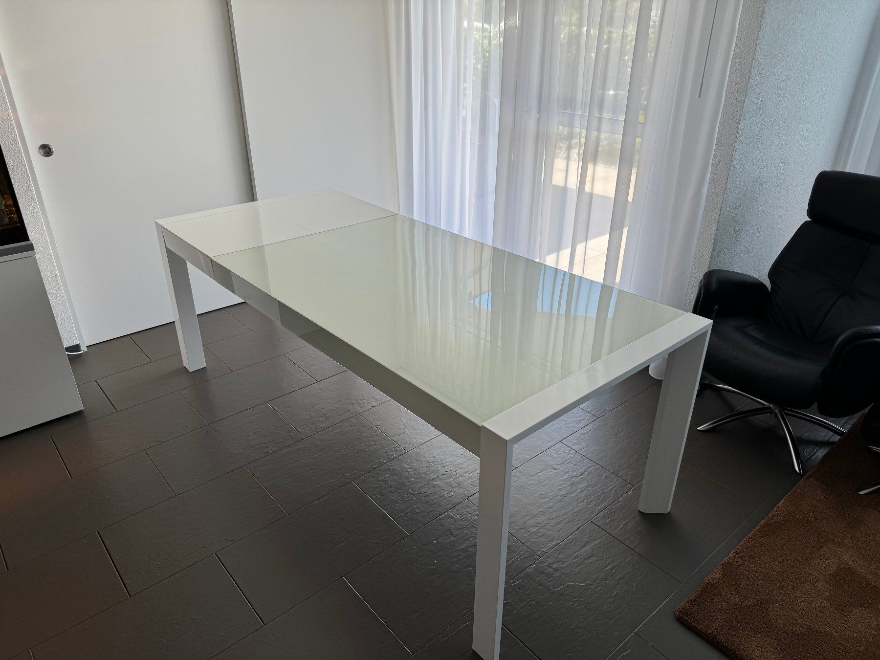 Tische: Esstisch inkl. 8 Lederstühle – Gebraucht aus Müllheim Dorf von ale_q8pn 1