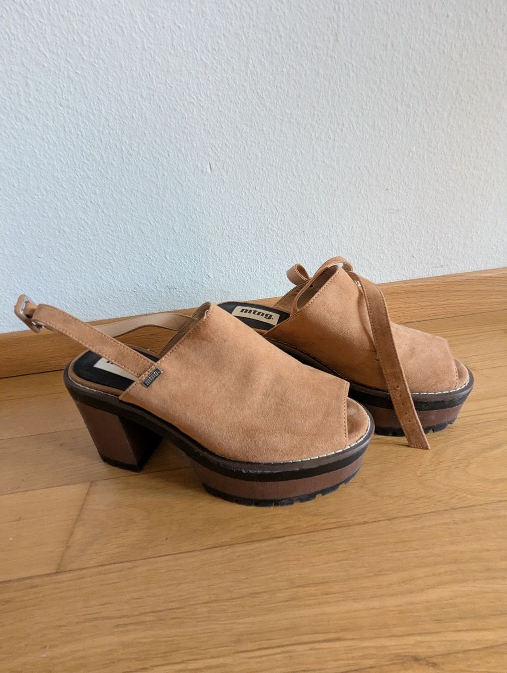 Scarpe da donna: mtng Sandalen Grösse 38 – Usato da Luzern venduto da phi_89
