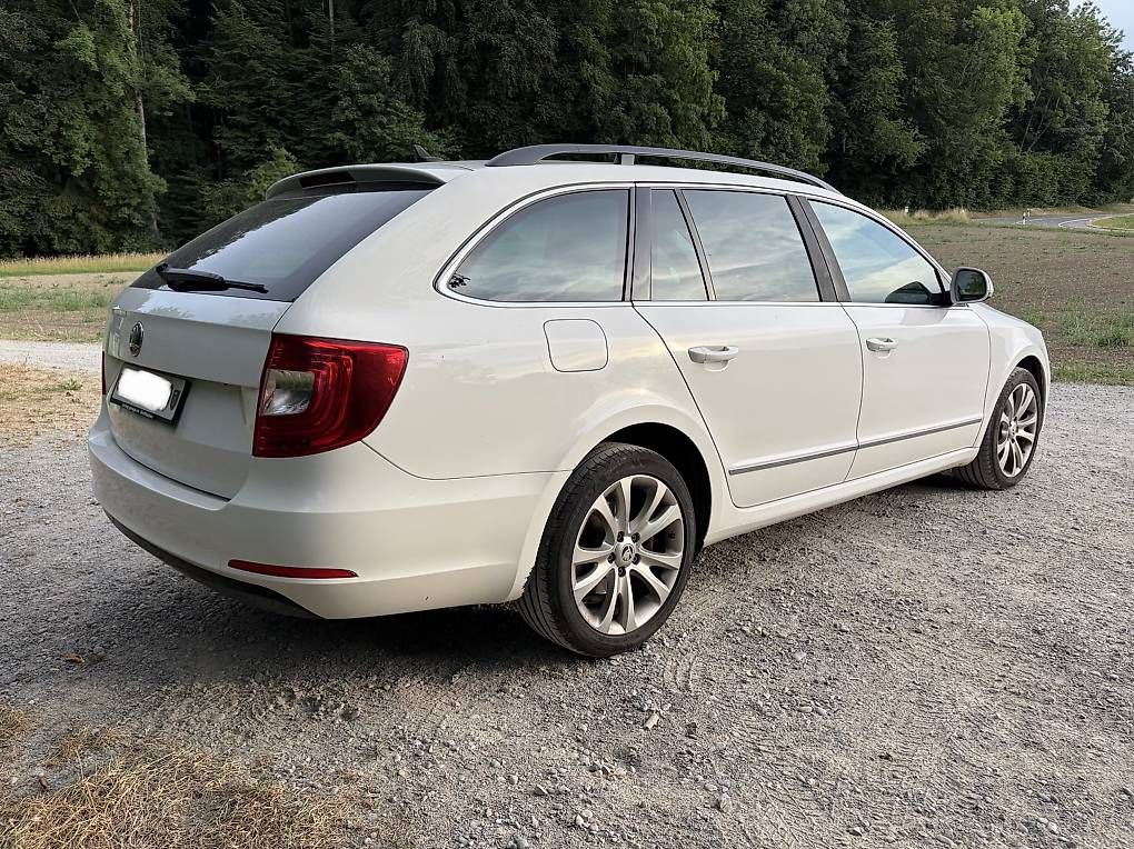 Automobili: SKODA Superb 2.0 TDI 4x4 – Usato da Wolfhalden venduto da Vulcy 1