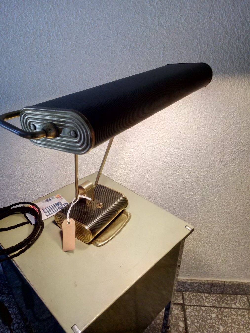 Lampade: Eileen Gray Jumo Tischlampe – Usato da Zürich venduto da edi_c2m6