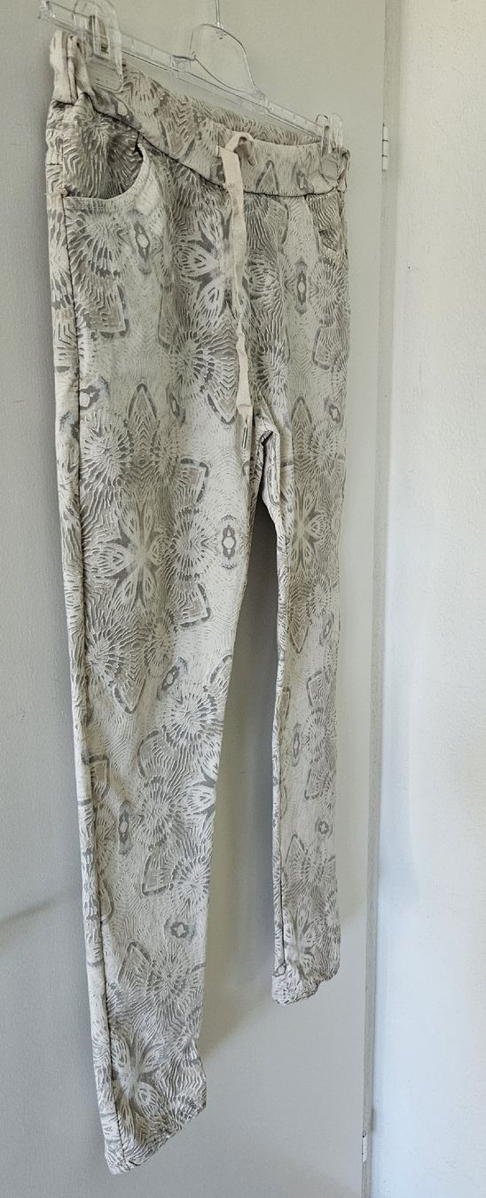 Pantaloni: helle Sommerhose one size - Spendenaktion – Nuovo (secondo la descrizione) da Unterkulm venduto da Beljasch 1