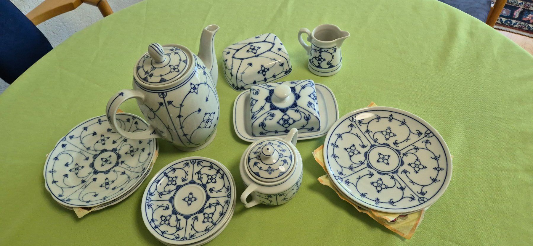Winterling Set di piatti: Zwiebelmuster (Service) - Reste – Usato da Uetikon am See venduto da Erdraute