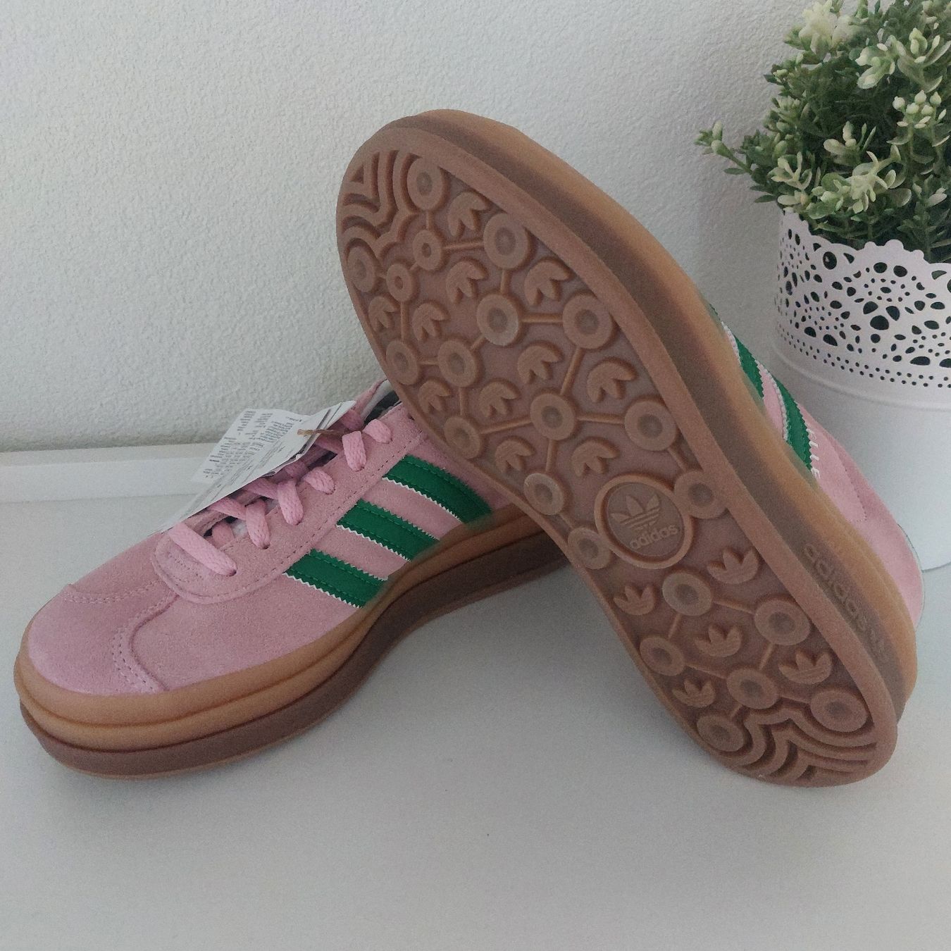Adidas Scarpe da donna: Adidas 36 2/3 – Nuovo e nell'imballaggio originale da St-Maurice venduto da Ros_xgj8 2