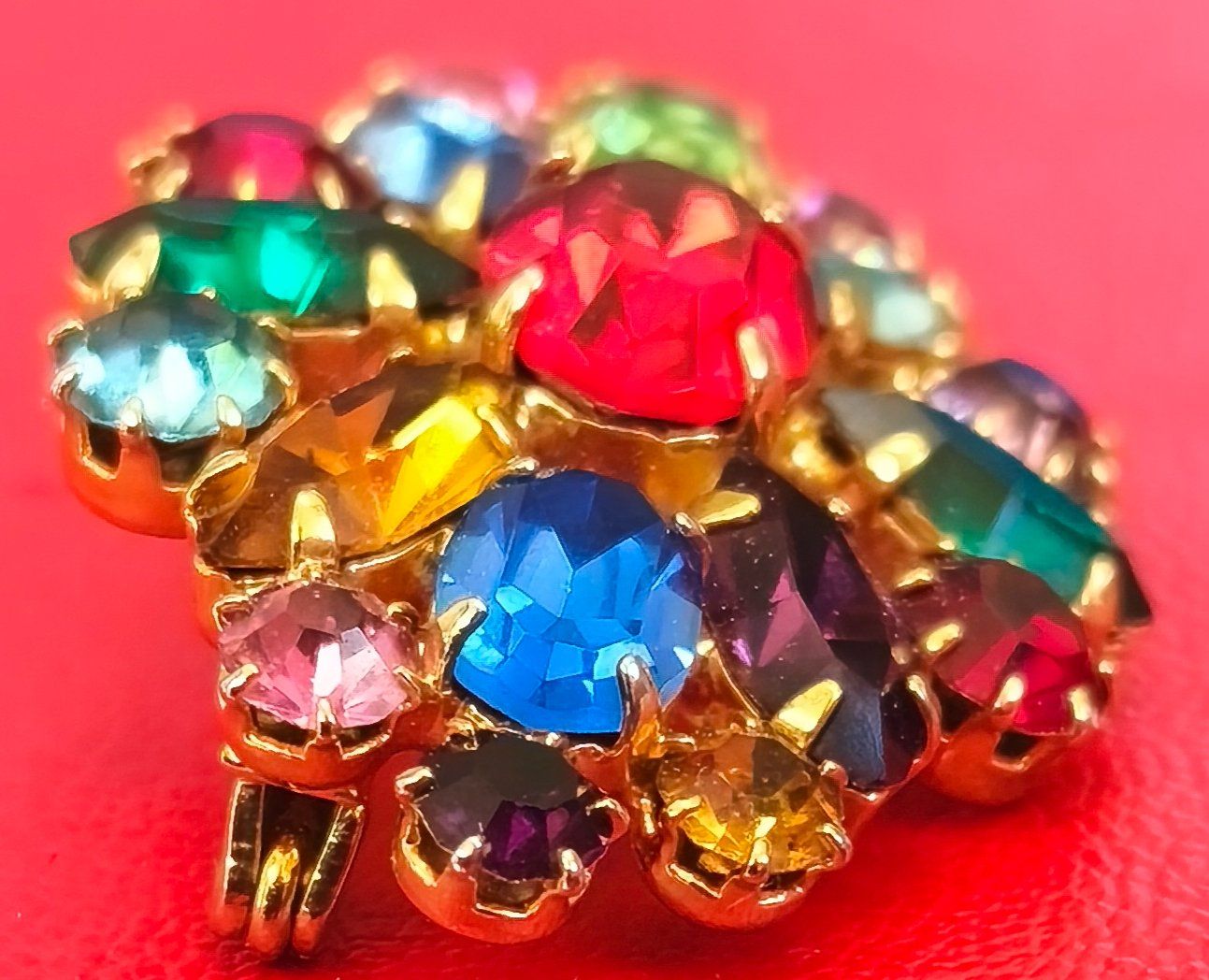 Broschen & Nadeln: Brosche mit Glassteinen Modeschmuck, fairer Versand – Gebraucht aus Zürich von Tanteemma369 4