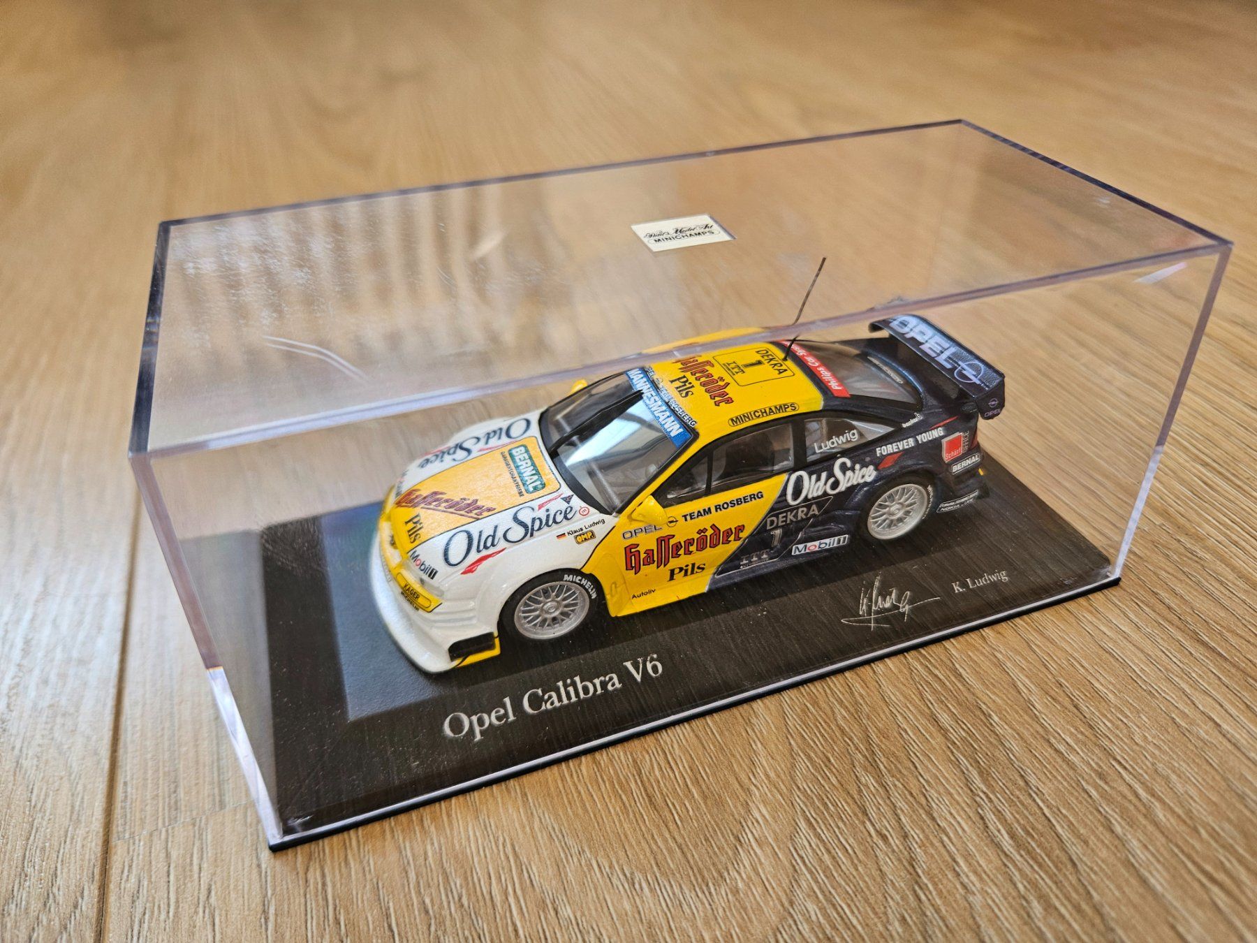 Modellini d'auto: DTM Callibra Modellauto 1:43 – Nuovo e nell'imballaggio originale da Muntelier venduto da Fproduction