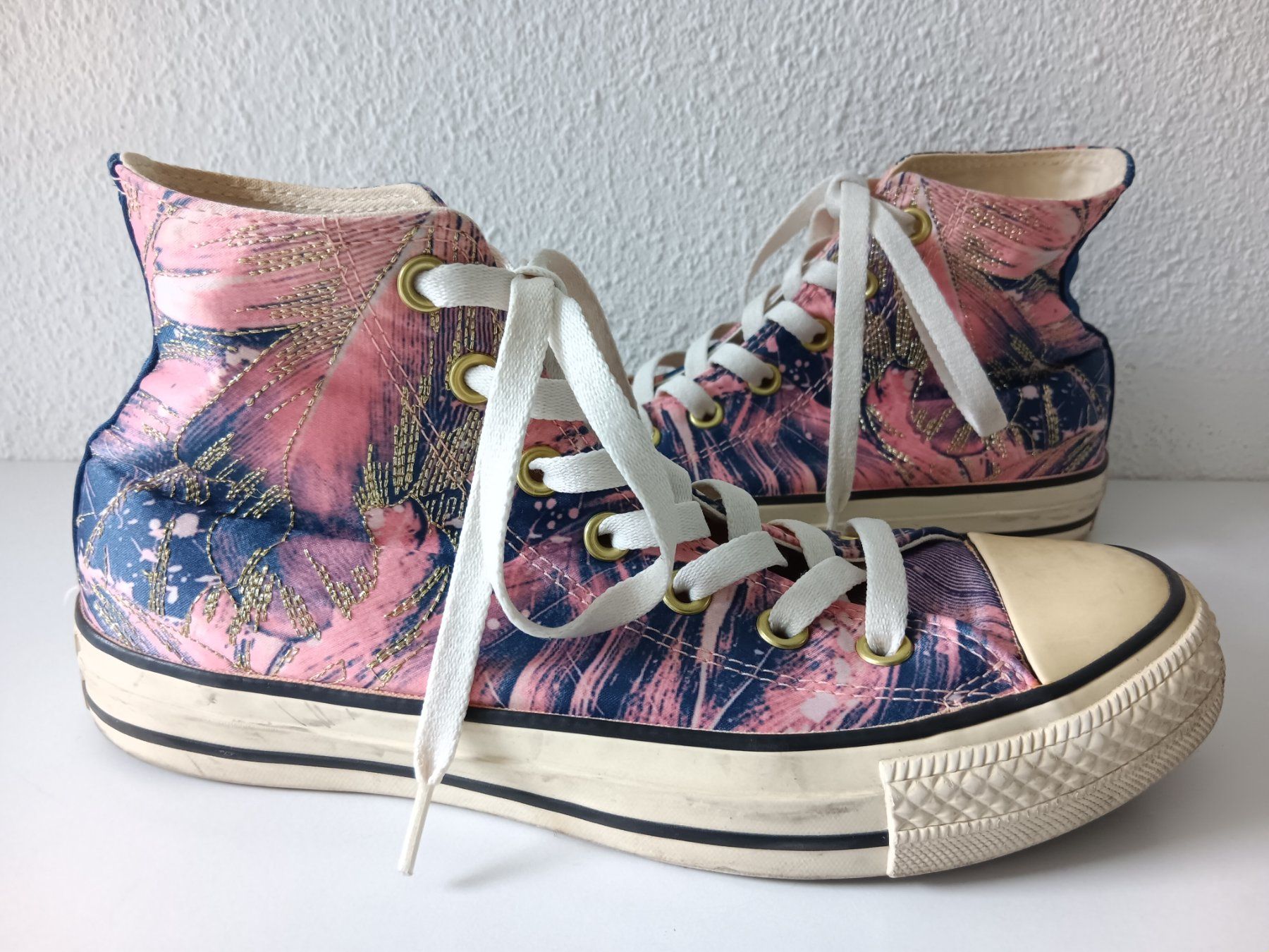 Converse Scarpe da donna: CONVERSE "ALL STAR CHUCK TAYLOR" pointure / Nummer 38 – Usato da Cossonay-ville venduto da Super-Price-Quality