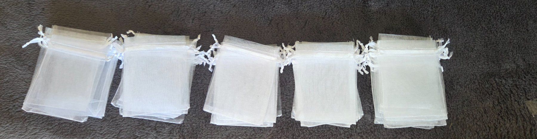 Tessuti: 50 sachets en tissus – Nuovo e nell'imballaggio originale da Vevey venduto da sev_nw9m