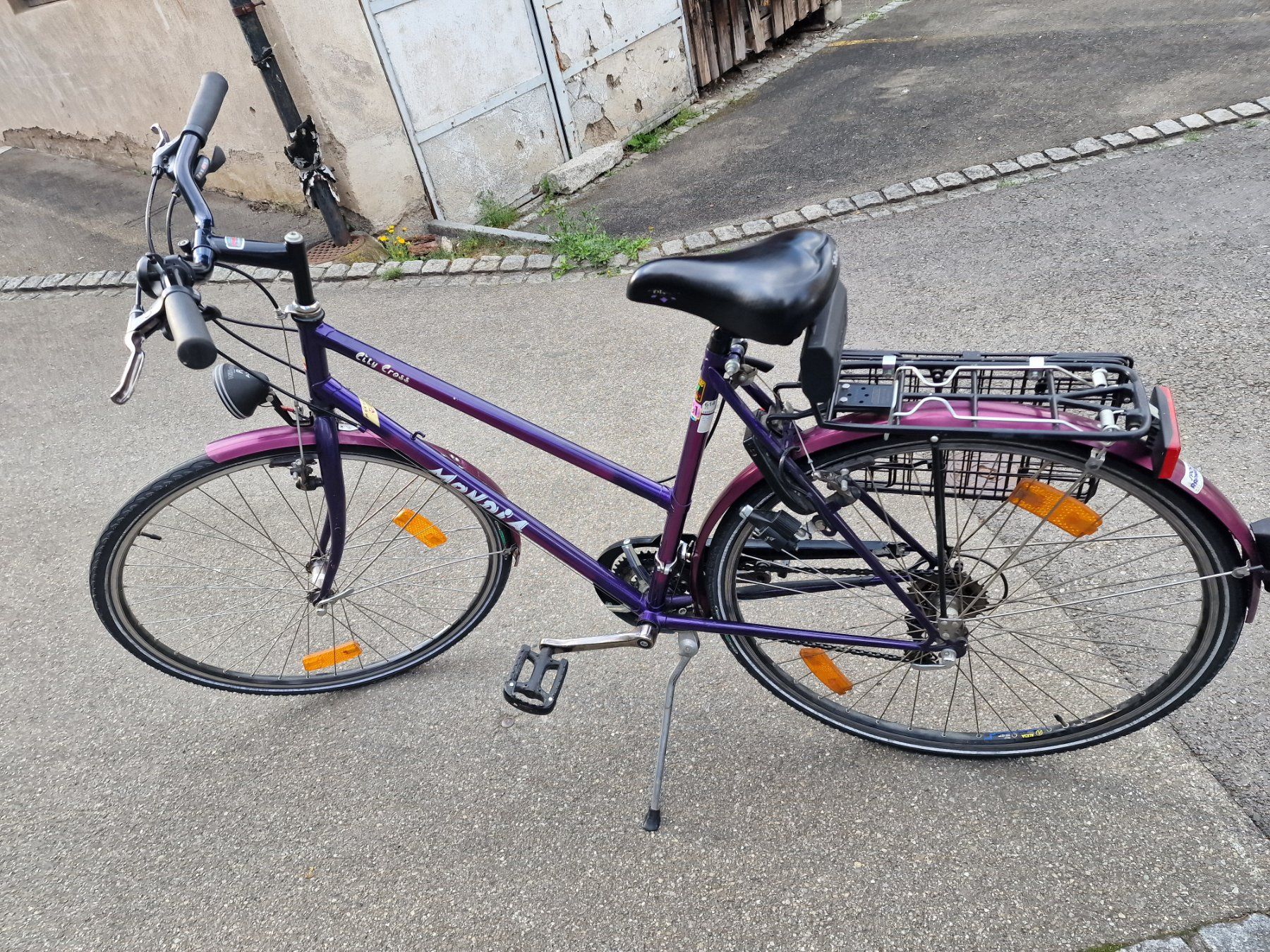 Mondia Biciclette: MONDIA Damen Velo mit Korb – Usato da Pfäffikon SZ venduto da Maijecka